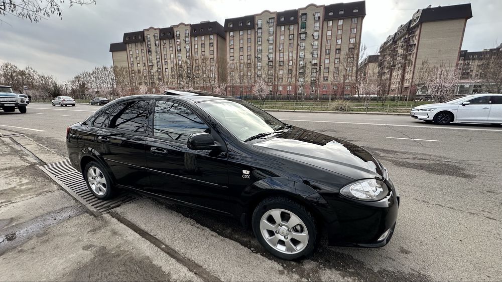 Srochno 2023 jentra avtomat lyuk qora gbo Moshina 1 qo’l 40.000 probek