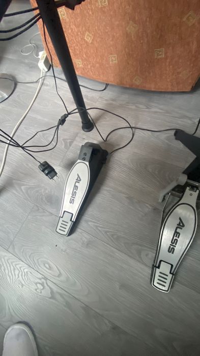 Барабани Alesis Nitro Max