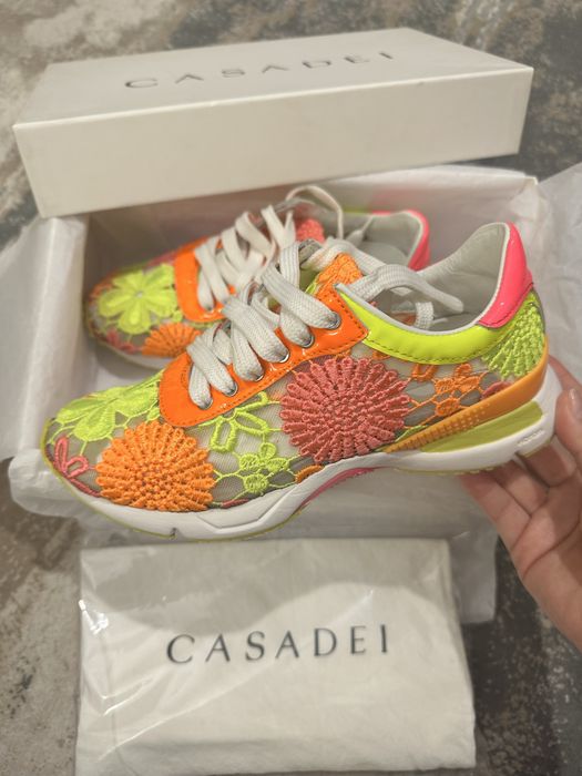 Оригинални Casadei маратонки с дантела, 35
