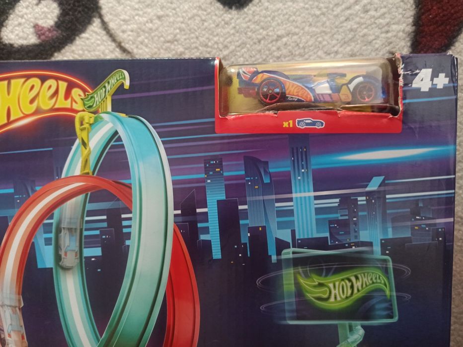Hot Wheels писта neon
