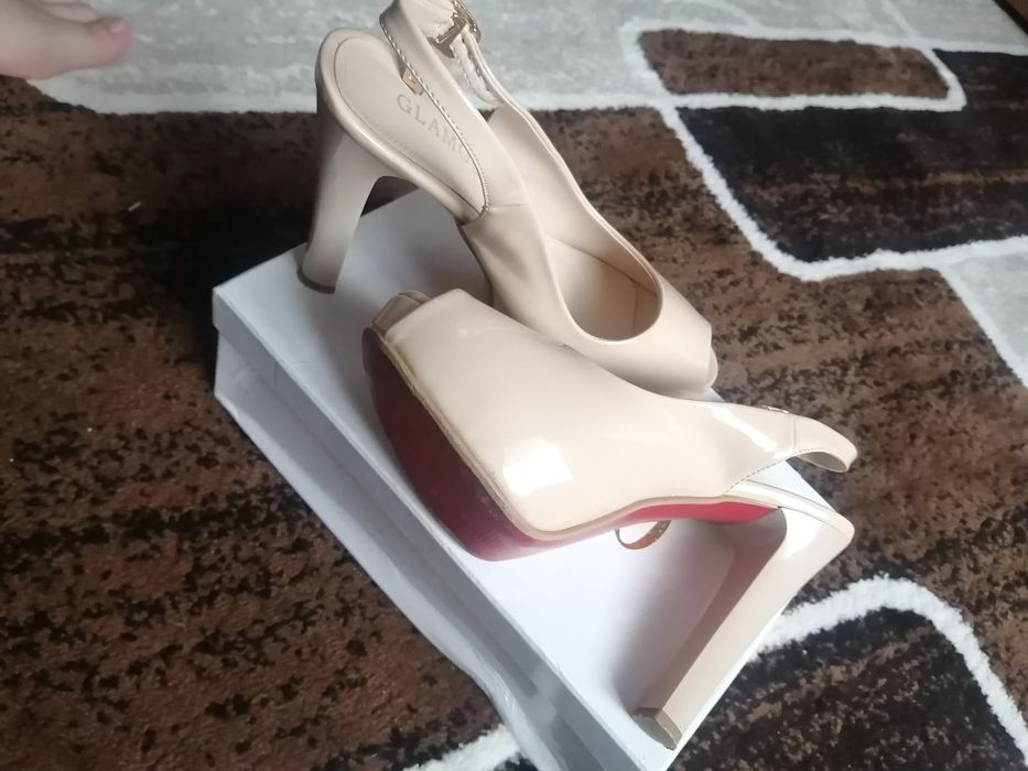 Продам туфли каблук 10 см