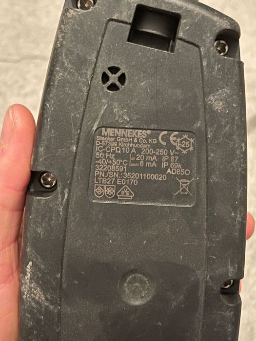 Зарядно за електромобил и хибрид MENNEKES Type 2 към Шуко - 4м.