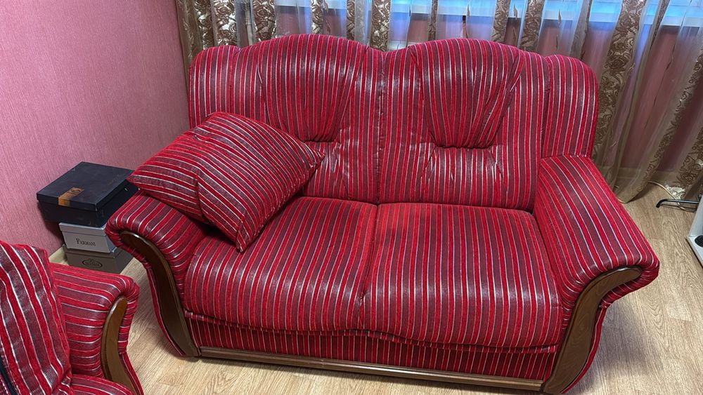 3 изделия Диван ,мини диван, кресло.