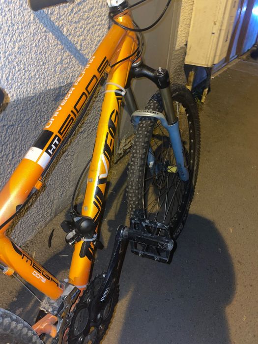 Bicicleta dirtjumper univega ht