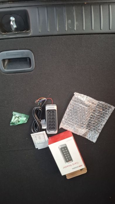 Продам считыватель карт Hikvision