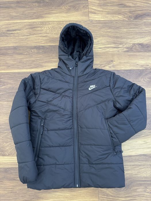 Мъжко яке NIKE с качулка