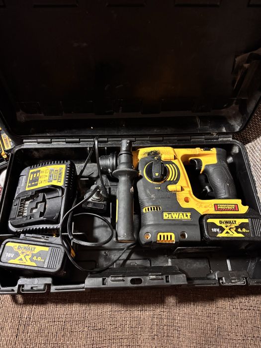 Scule Dewalt cu 7 acumulatori