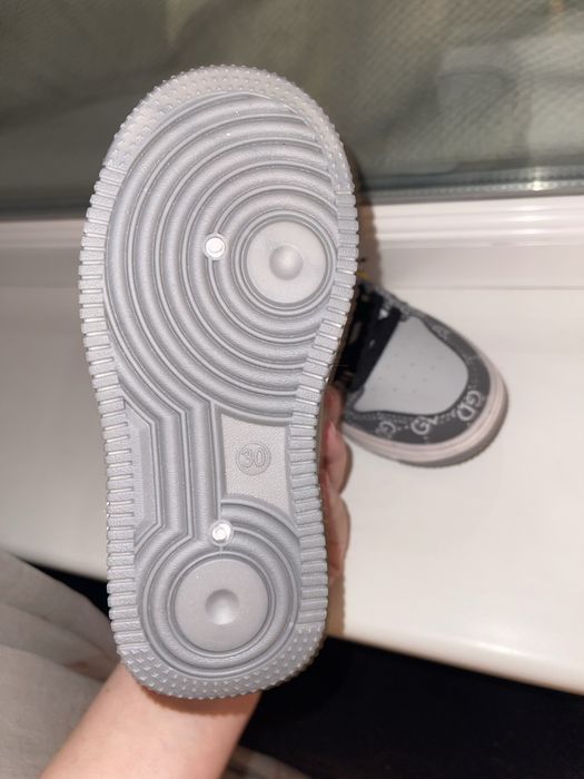 Детская обувь разная