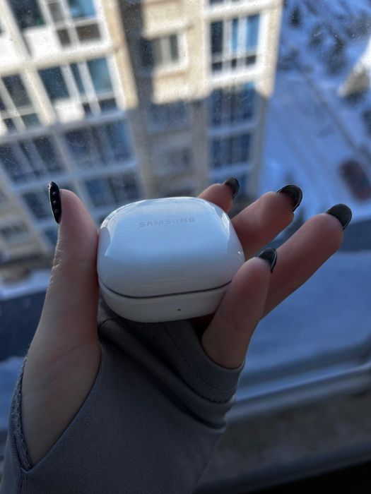 Продам кейс от наушников,  buds2