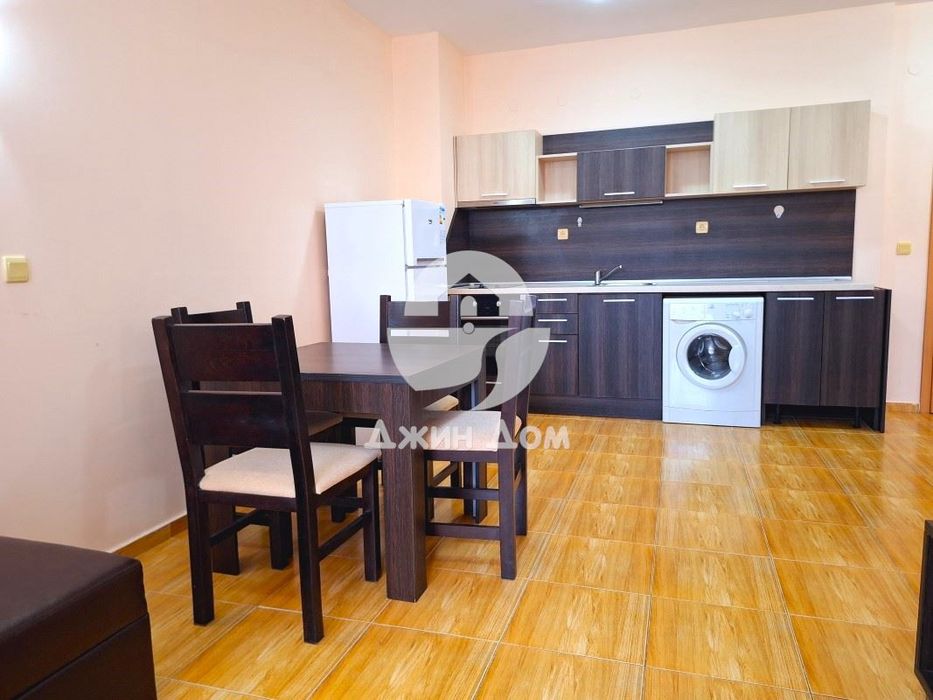 Продава се Двустаен апартамент в Свети Влас - 72 кв.м за 1181 €/кв.м - Снимка #2