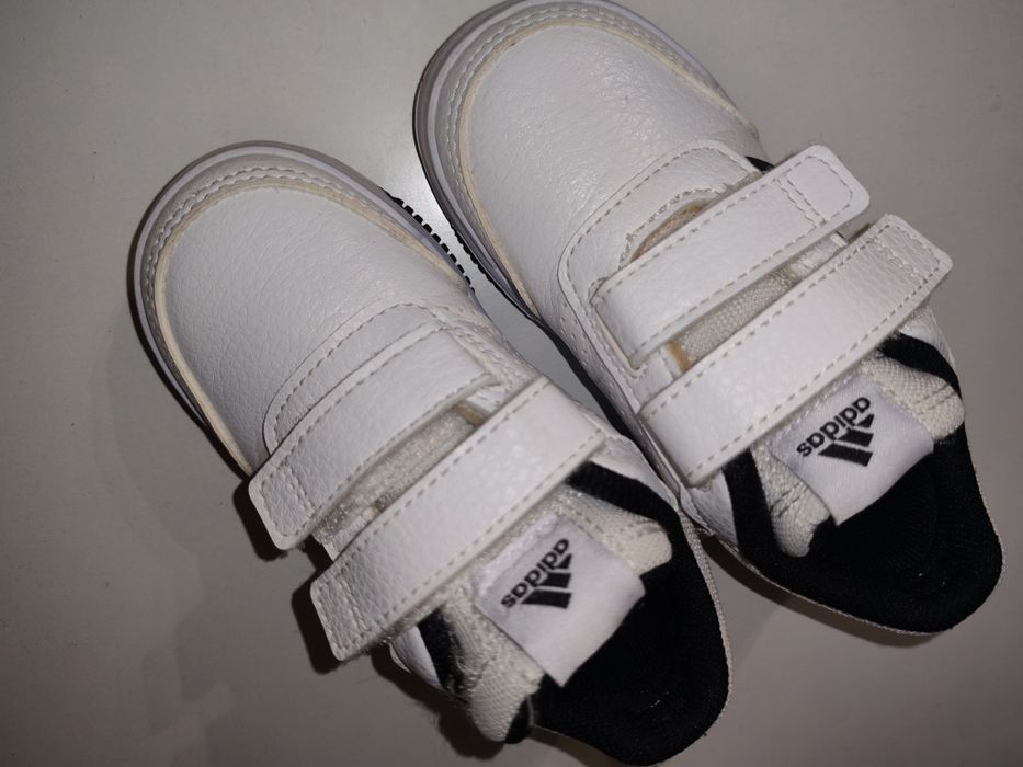 Adidas copii mărimea 22