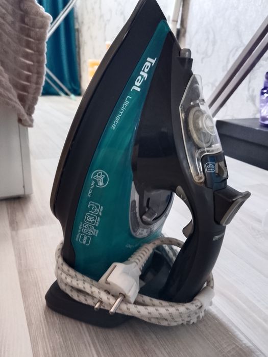 Продам утюг в идеальном состоянии