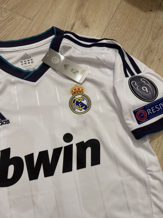 Trixou de fotbal Real Madrid Mesut Ozil 10 Adidas marime M nou cu eticheta