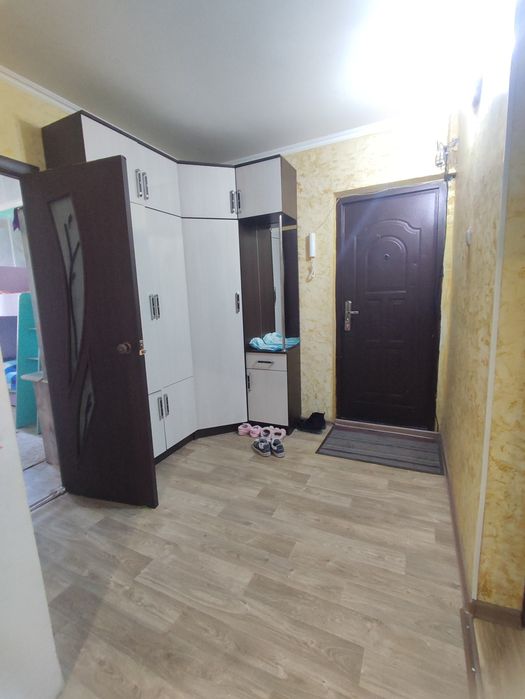 3х комн.кв. 2эт. Не угл 5мкр.