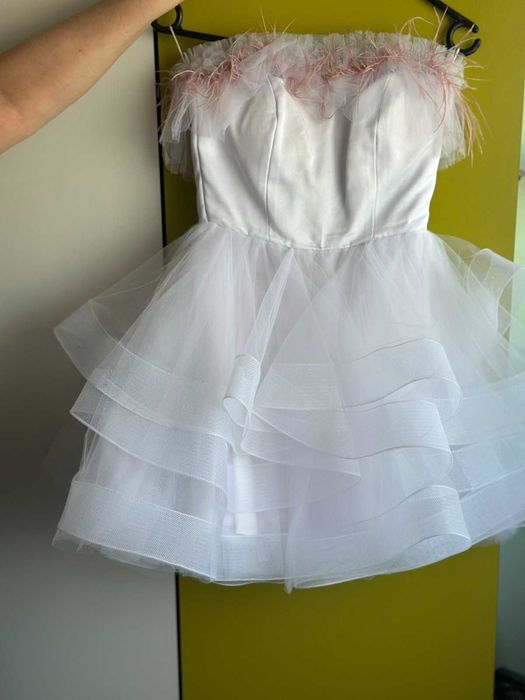 официална бяла рокля