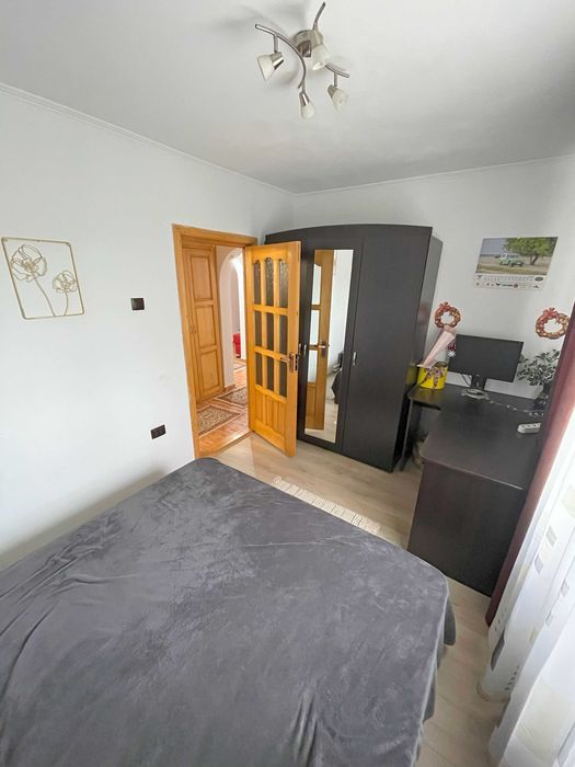 Apartament 3 camere Primăverii Capat 1 Botosani zona linistita