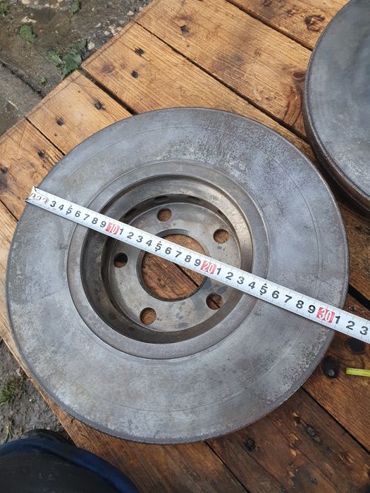 Спирачни дискове Audi A4 B6 2.5 180