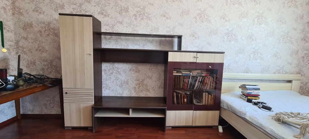 Продам срочно стенку