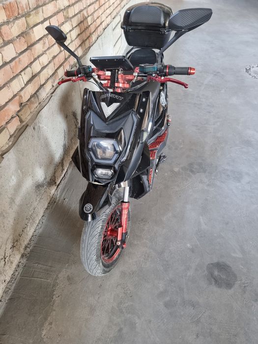 Redlayn skuter sotiladi 600$