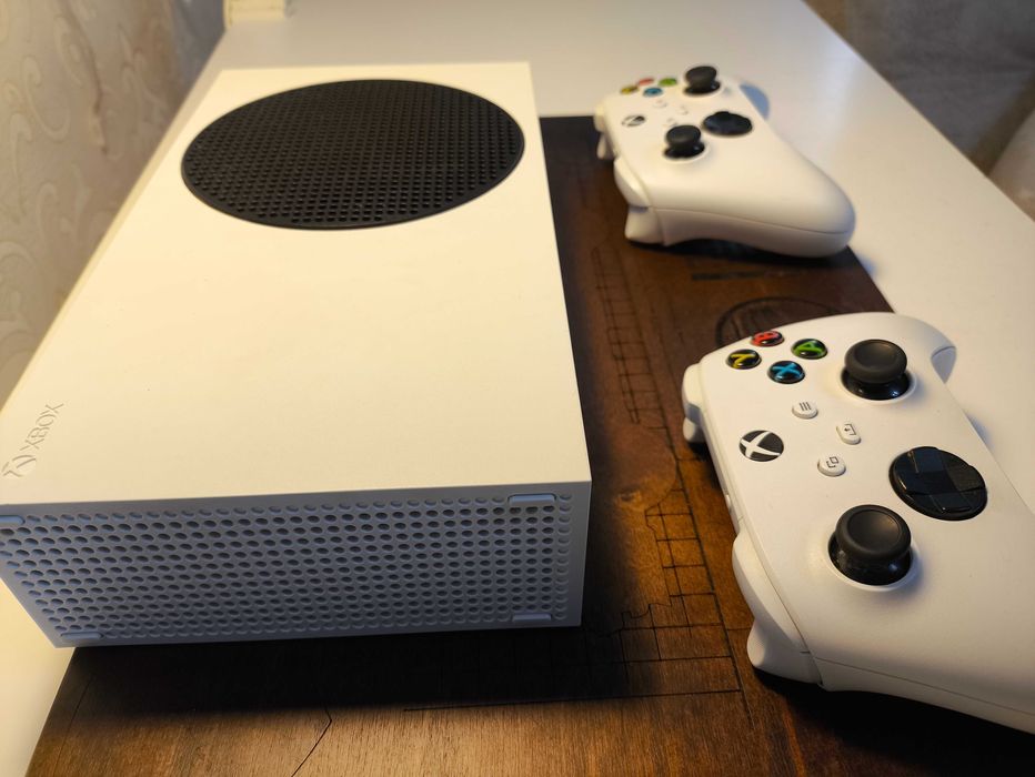 продам X BOX one S