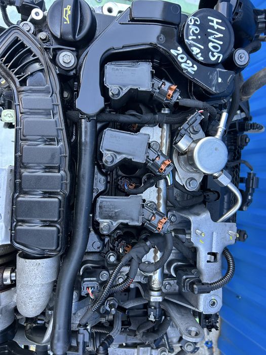 Rampă injectoare  completă cu injectoare Peugeot 2008 1.2 benzină 2022