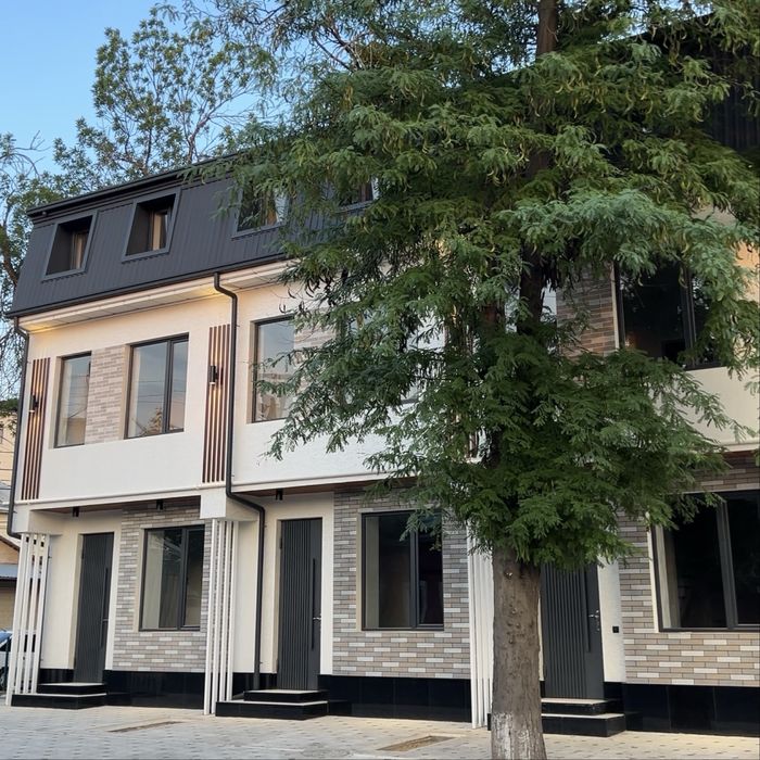 Продам Таунхаус готовы 136 кв.м 3 урвен от застройщик на Рисовый