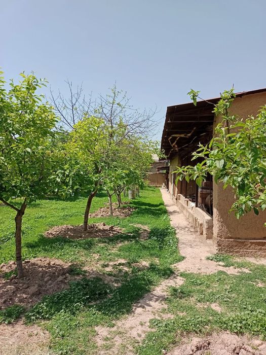 8 сотих ер участка сотилади