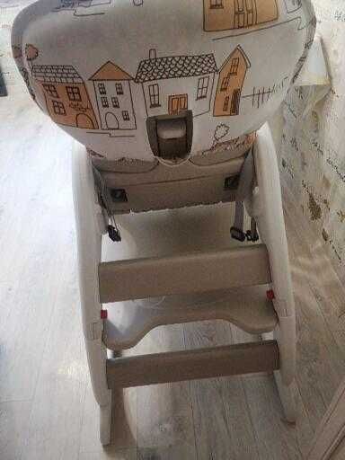 Продам стульчик для кормления