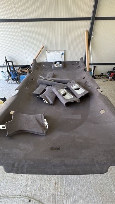 Reconditionare / retapitare plafon, fete de usi, stalpi tapitare