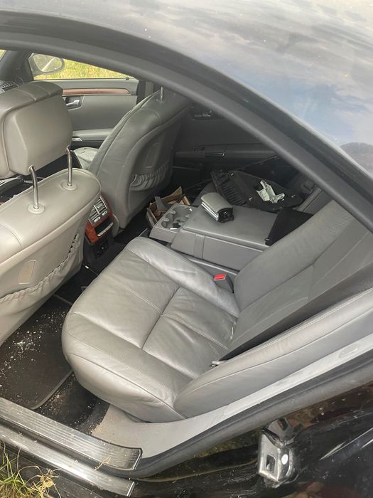 Pese auto Mercedes