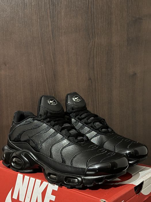 Nike Air Max Plus Triple Black "Leather" - 42,43,44,45