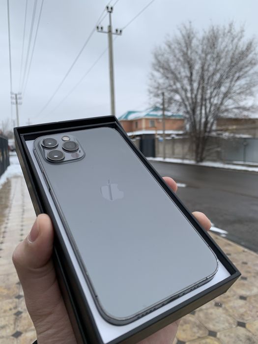 Продам Айфон 12 про