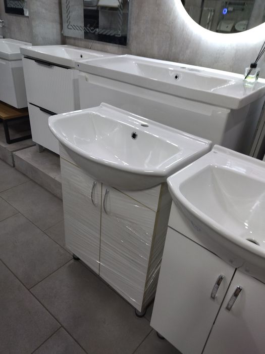 Раковина с тумбой 60 см