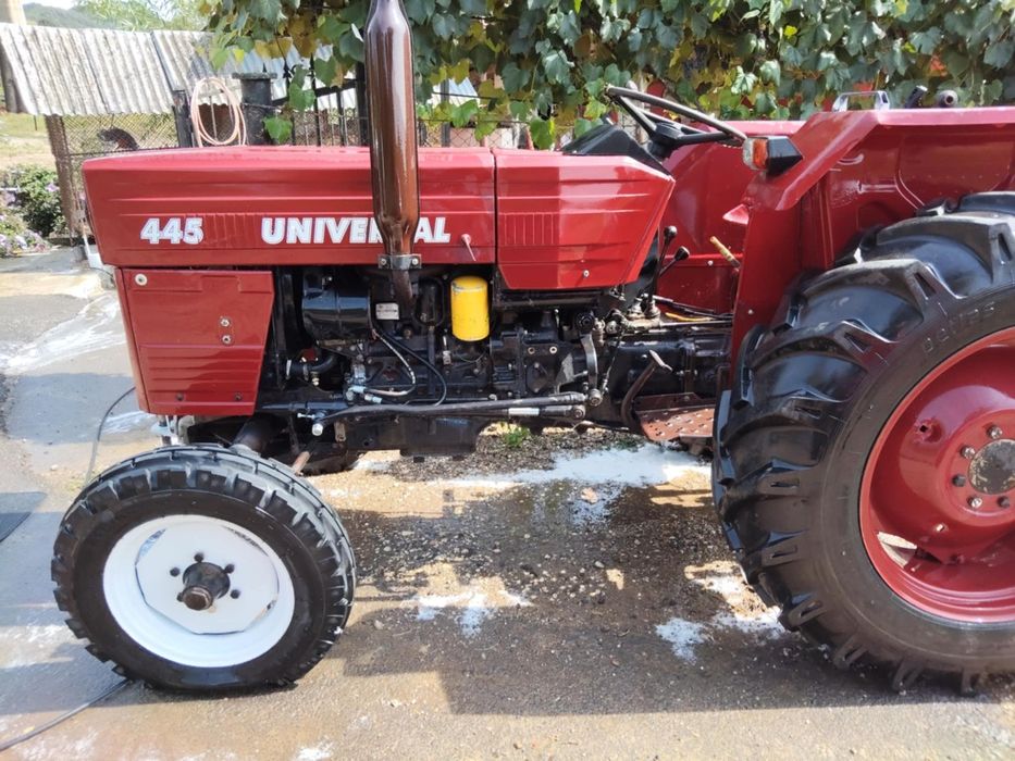 Vând tractor 445 An 1995