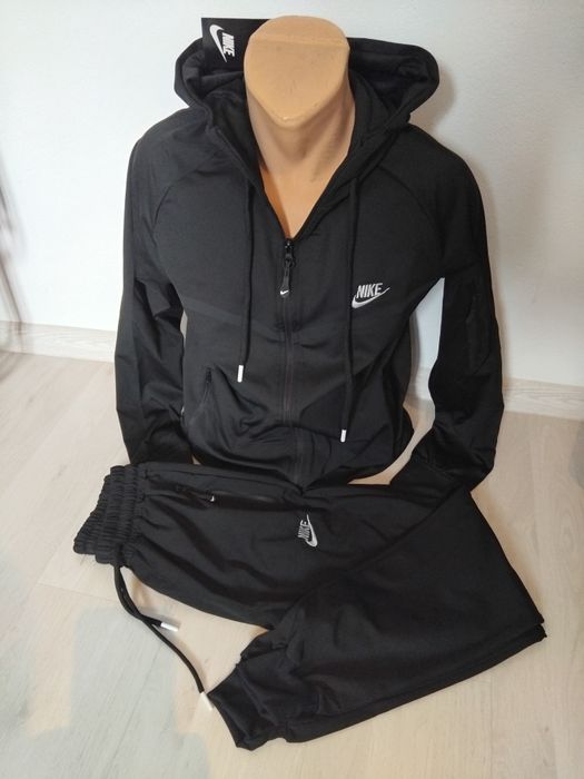 Nou! Trening baieti Nike si Adidas de primăvară.