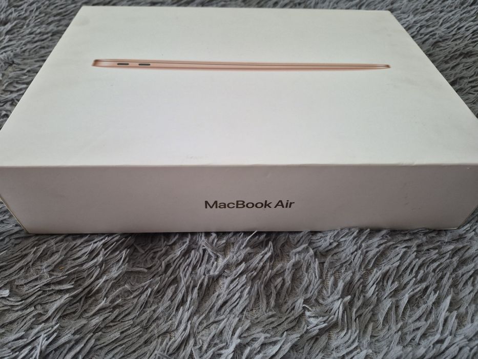 Продам MacBook  Air