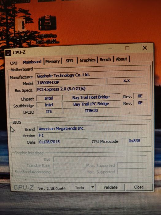 Gigabyte J1800 + 8gb RAM DDR3