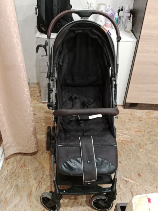 Срочно продам коляску Б/у