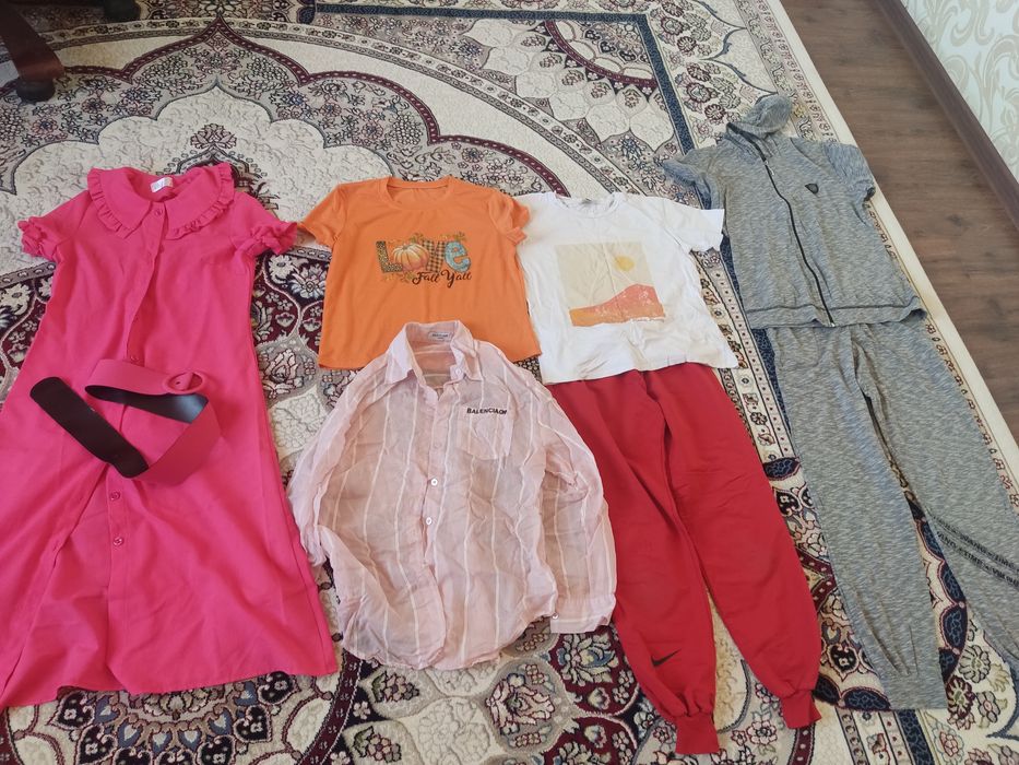 Женские платья, кофты , пижамы , белье  и полотенца