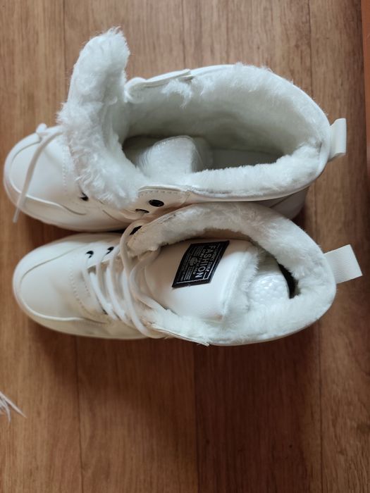 Кроссовки зимние