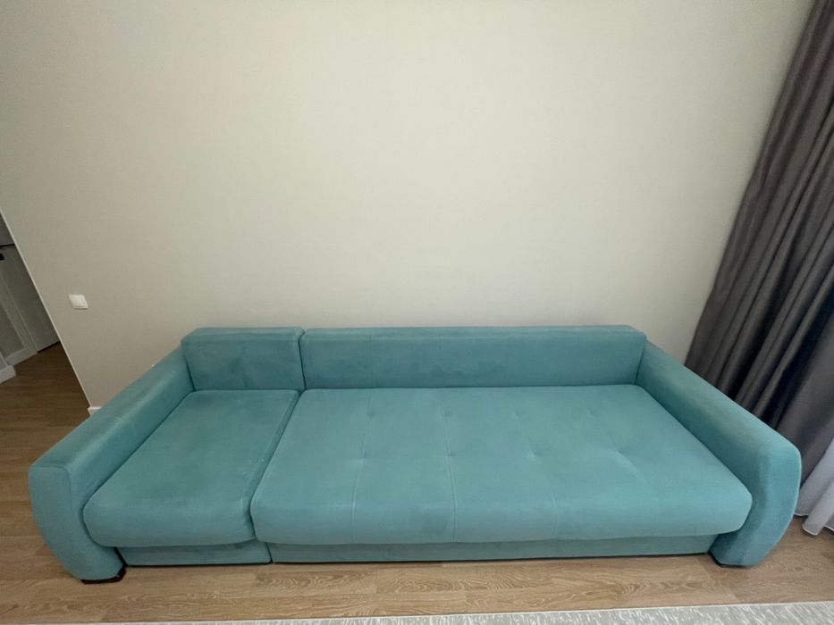 Продам диван для зала