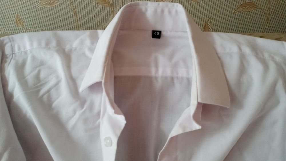 Белые рубашки для мальчика школьника, размер 40.