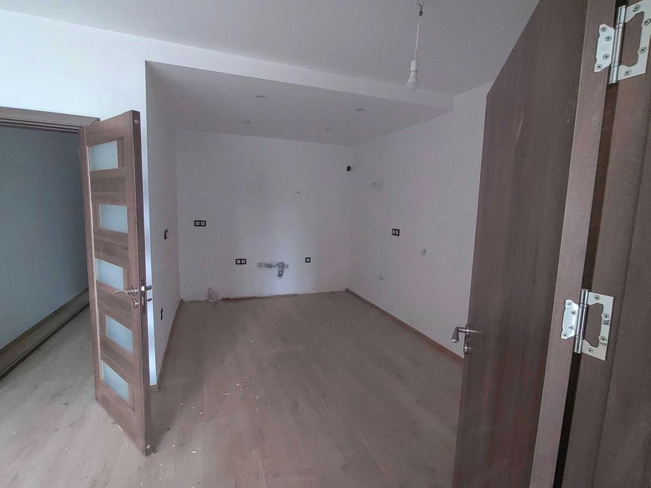 Продава се Двустаен апартамент в Банкя - 70 кв.м за 2858 €/кв.м - Снимка #3