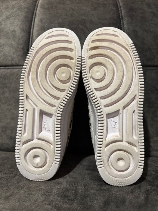 Nike Air Force 1 Sage Low White Team Gold.