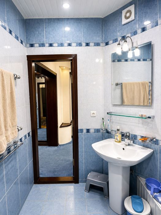 Novza metro yonida 3 xonali kvartira, 75 m², 8/9 qavat