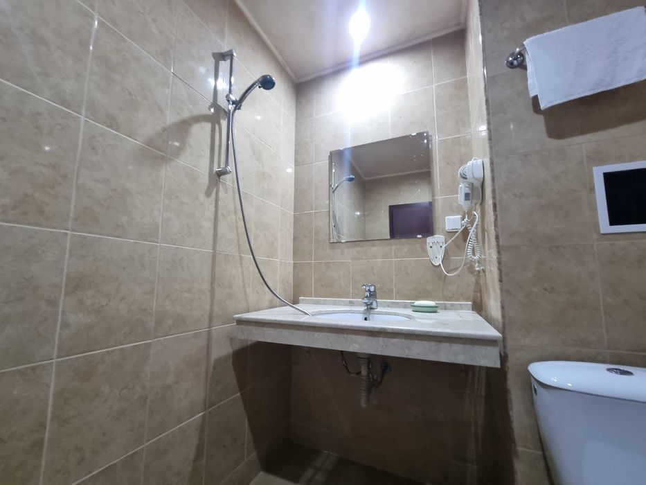 Просторен двустаен апартамент без такса поддръжка в гр. Банско