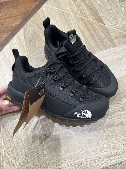 Кроссовки the north face