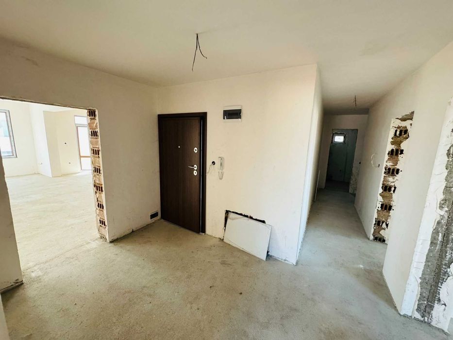 Продава се Етаж от къща в Петрич - 230 кв.м за 600 €/кв.м - Снимка #21