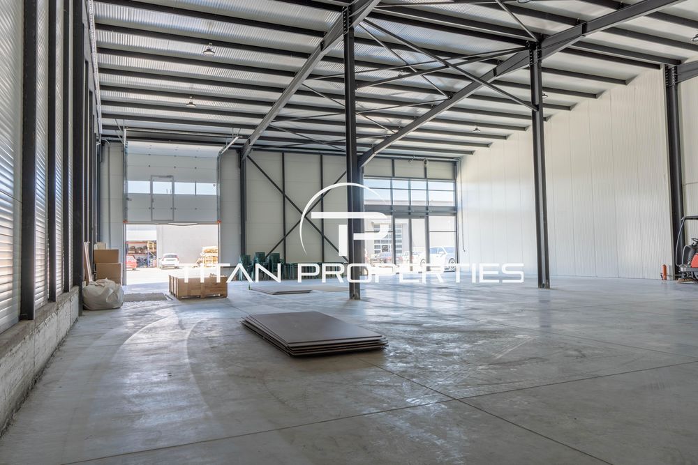 Дава се под наем Офис в Пловдив, Остромила - 460 кв.м за 1950 € - Снимка #2