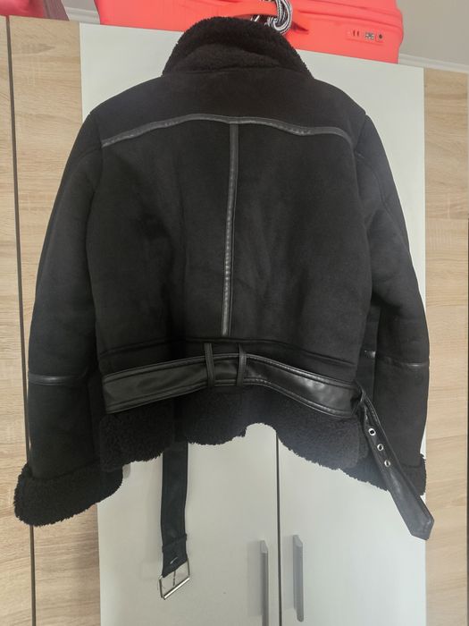 Зимно яке "авиатор" Stradivarius